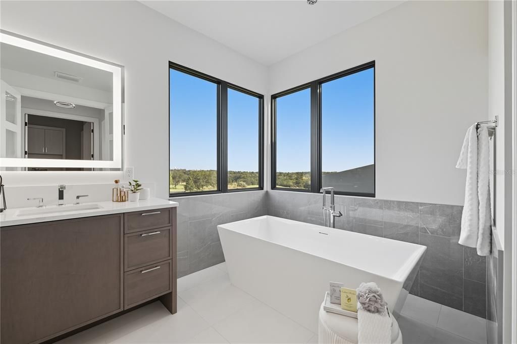 For Sale: $2,890,000 (4 beds, 5 baths, 4688 Square Feet)