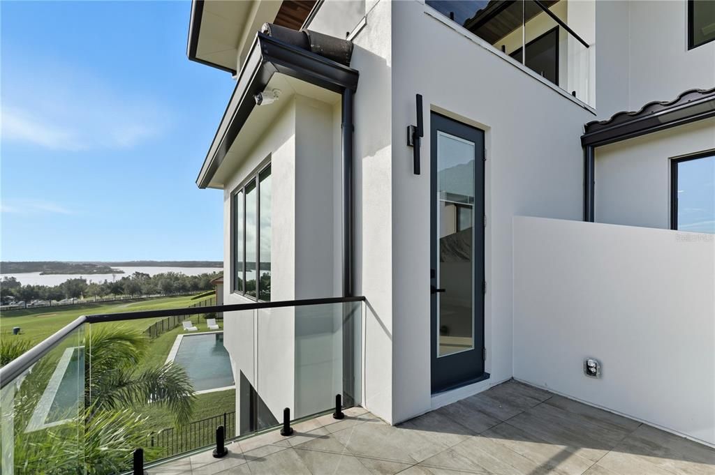 For Sale: $2,890,000 (4 beds, 5 baths, 4688 Square Feet)