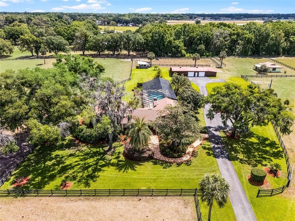 Недавно продано: $1,499,000 (4 спален, 5 ванн, 4583 Квадратных фут)