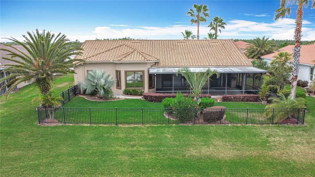 合同活跃: $559,900 (3 贝兹, 3 浴室, 2616 平方英尺)