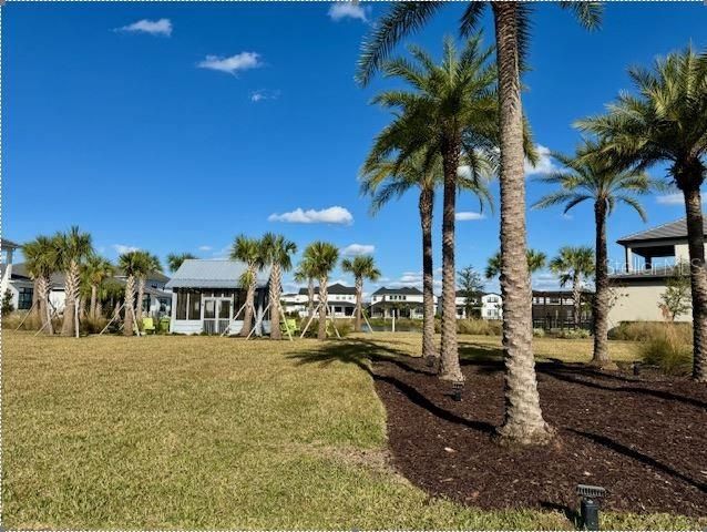 Active With Contract: $2,499,995 (4 beds, 4 baths, 4794 Square Feet)