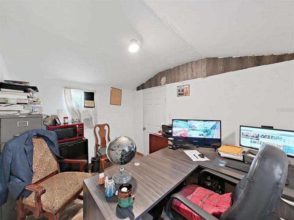 For Sale: $750,000 (0 beds, 0 baths, 1800 Square Feet)