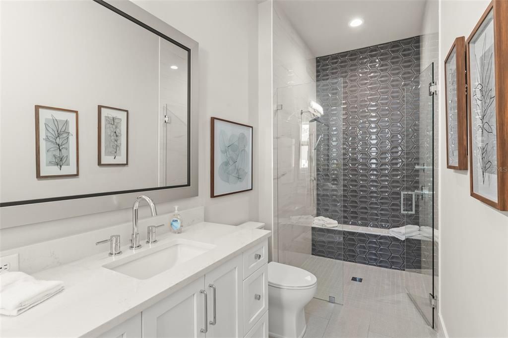 For Sale: $3,389,000 (5 beds, 5 baths, 4518 Square Feet)