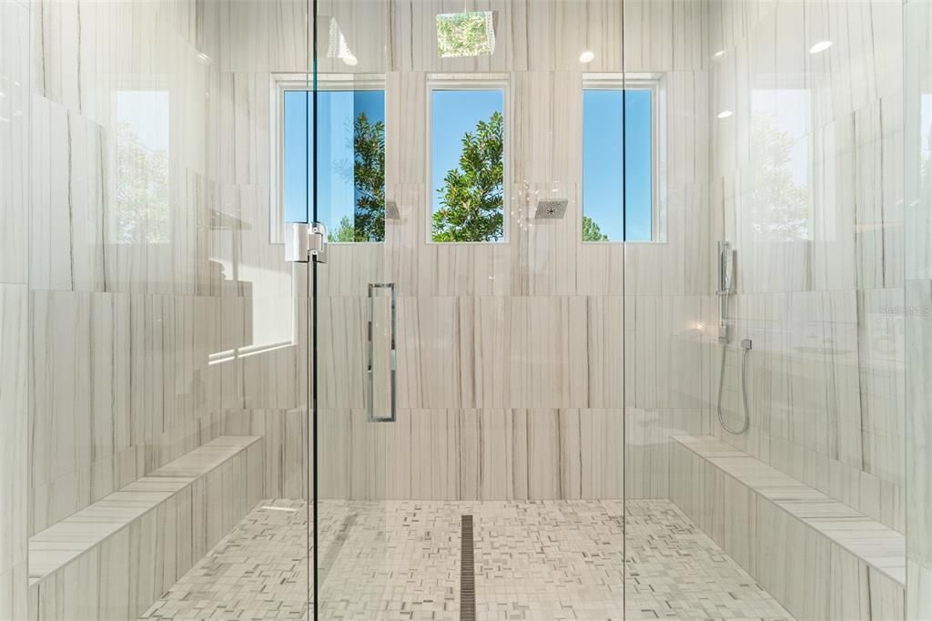 For Sale: $3,389,000 (5 beds, 5 baths, 4518 Square Feet)