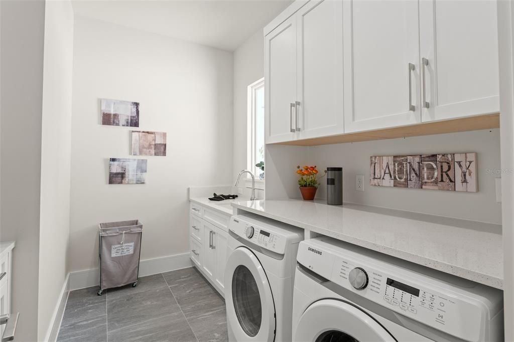 For Sale: $3,389,000 (5 beds, 5 baths, 4518 Square Feet)