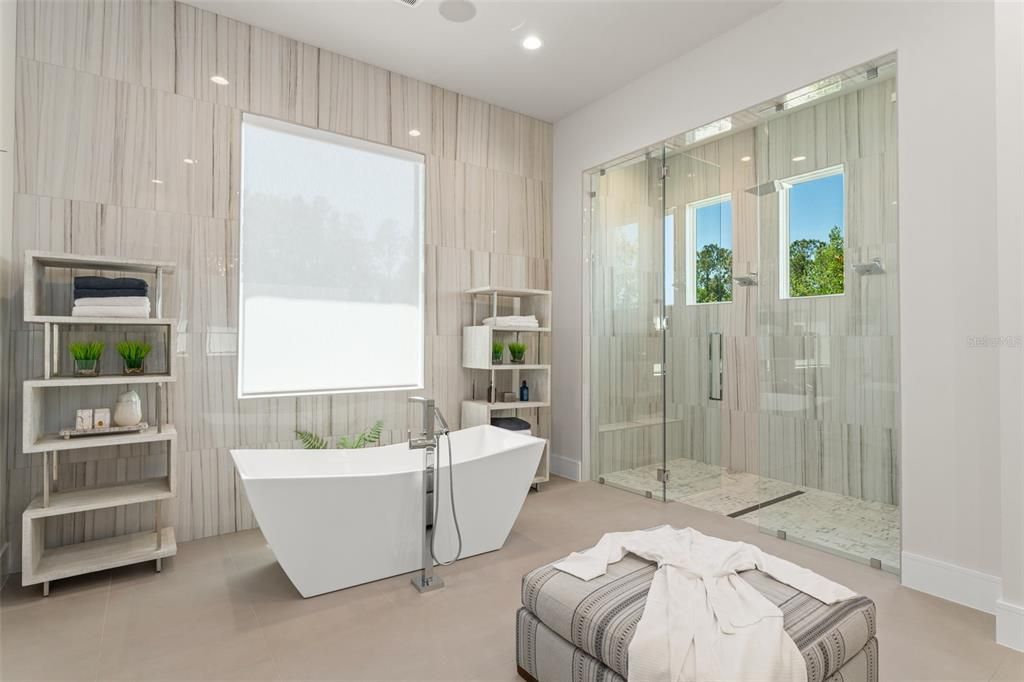 For Sale: $3,389,000 (5 beds, 5 baths, 4518 Square Feet)