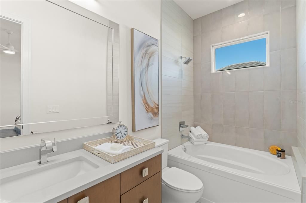 For Sale: $3,389,000 (5 beds, 5 baths, 4518 Square Feet)