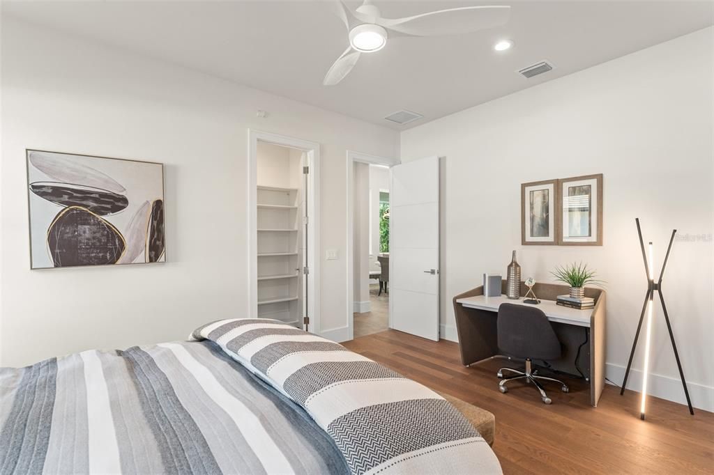 For Sale: $3,389,000 (5 beds, 5 baths, 4518 Square Feet)