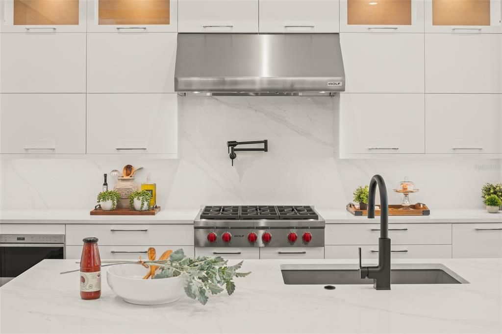 For Sale: $3,389,000 (5 beds, 5 baths, 4518 Square Feet)