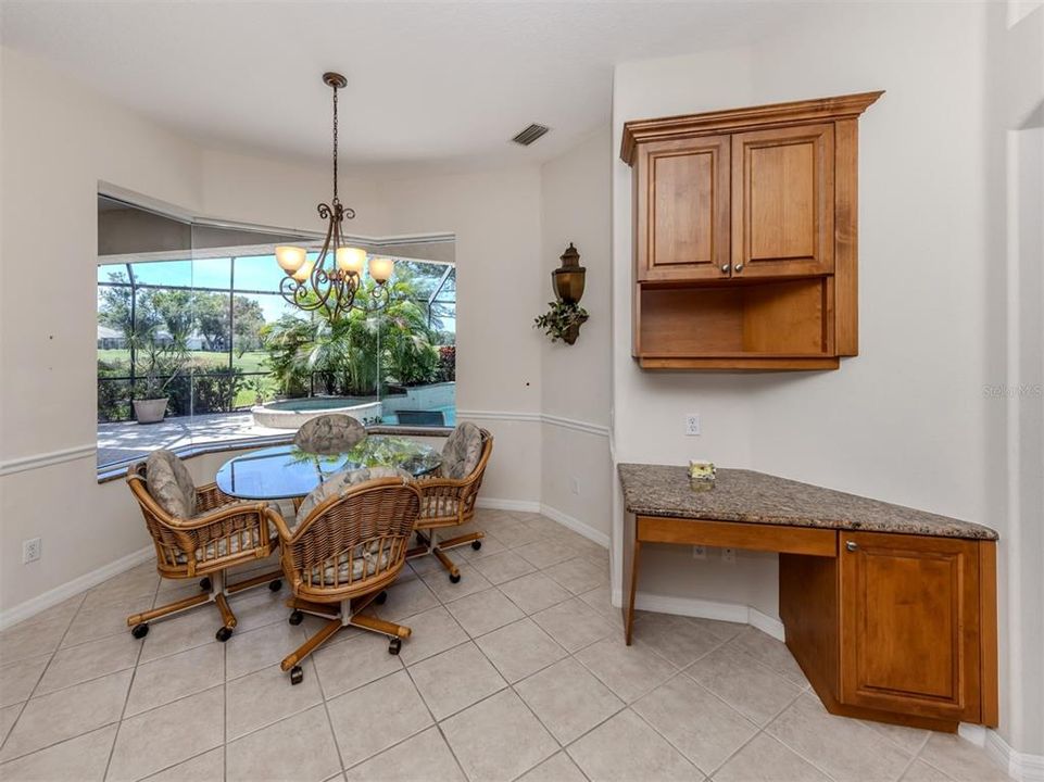 For Sale: $825,000 (3 beds, 3 baths, 2992 Square Feet)