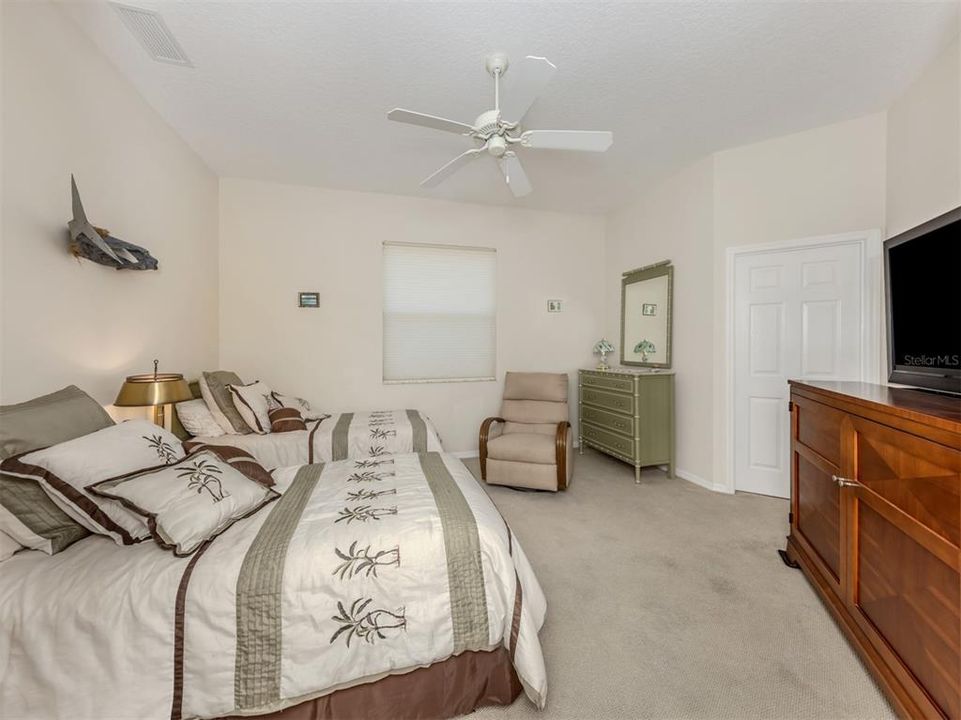 For Sale: $825,000 (3 beds, 3 baths, 2992 Square Feet)