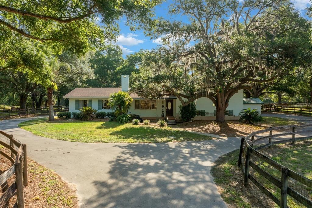 Recently Sold: $699,990 (3 beds, 4 baths, 2788 Square Feet)