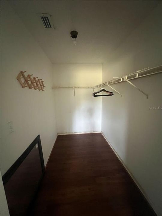 For Rent: $1,700 (2 beds, 2 baths, 1424 Square Feet)