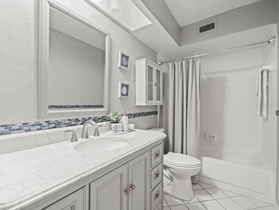 En Venta: $550,000 (2 camas, 2 baños, 1210 Pies cuadrados)