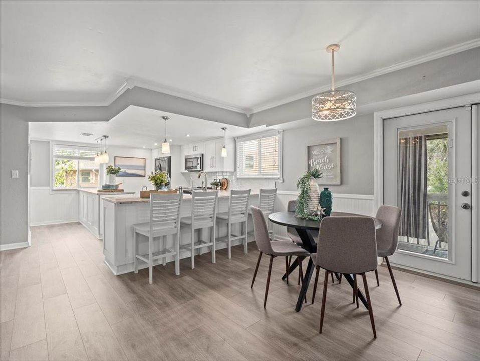 En Venta: $550,000 (2 camas, 2 baños, 1210 Pies cuadrados)