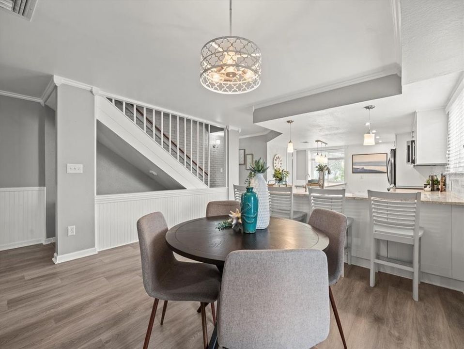 En Venta: $550,000 (2 camas, 2 baños, 1210 Pies cuadrados)