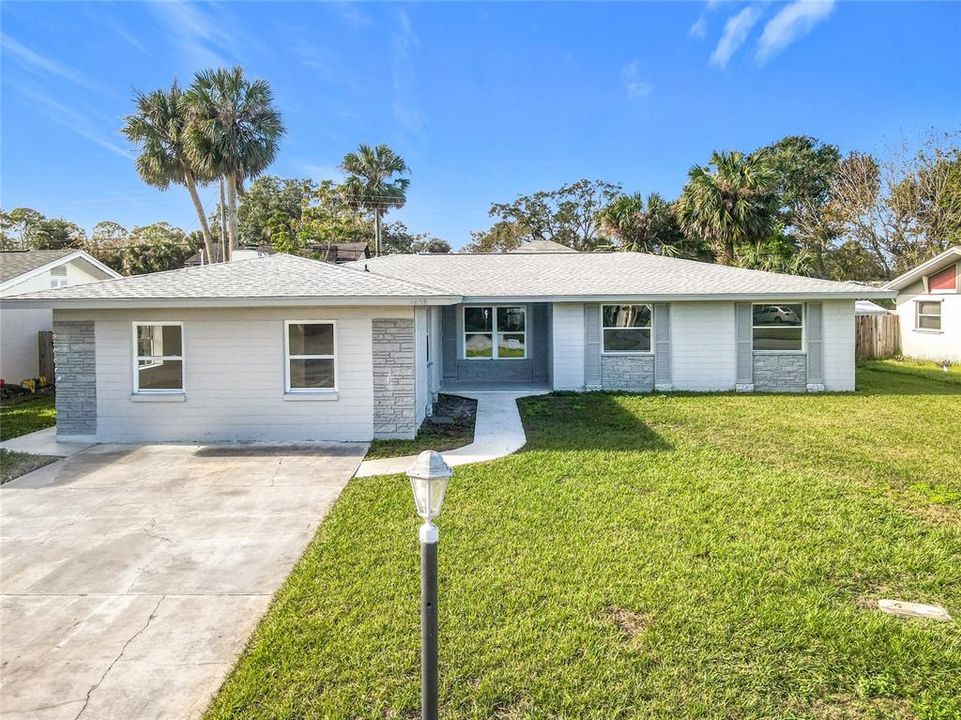 Recently Rented: $3,000 (4 beds, 3 baths, 1590 Square Feet)