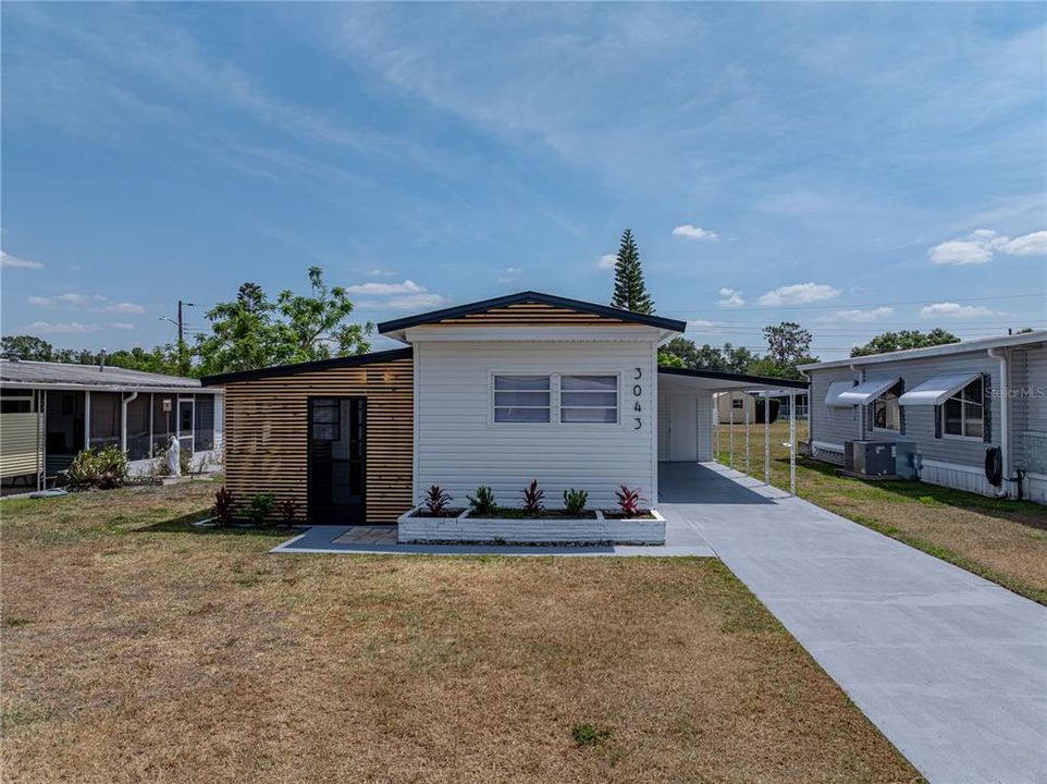 For Sale: $69,922 (2 beds, 2 baths, 865 Square Feet)