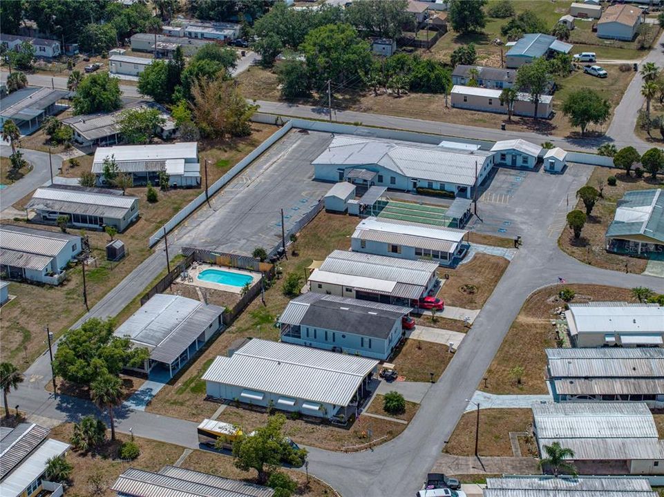 For Sale: $69,922 (2 beds, 2 baths, 865 Square Feet)