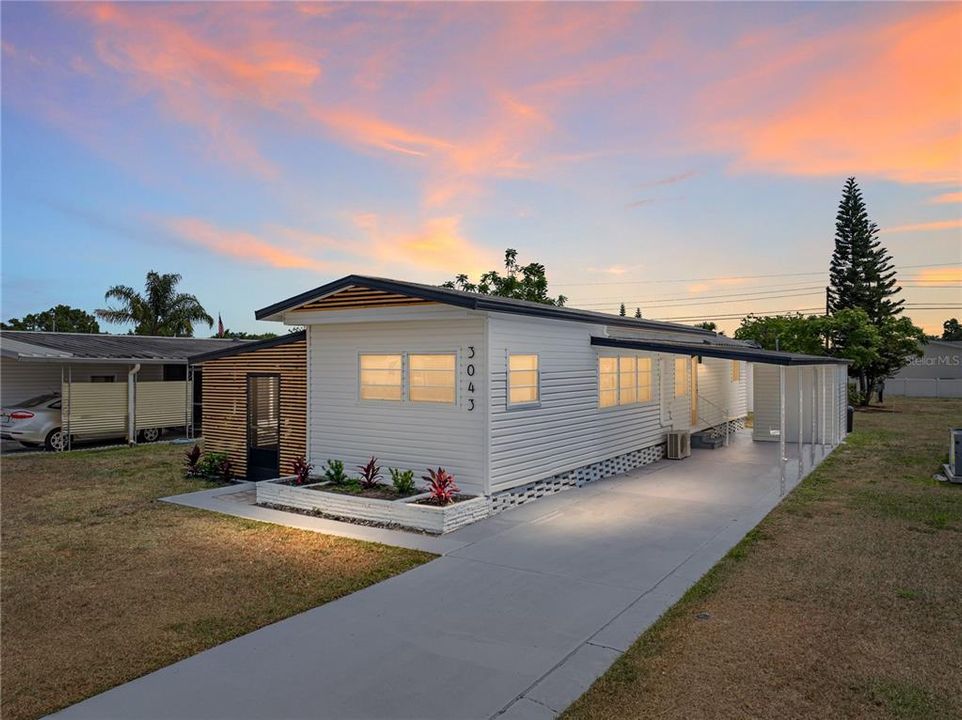 For Sale: $69,922 (2 beds, 2 baths, 865 Square Feet)