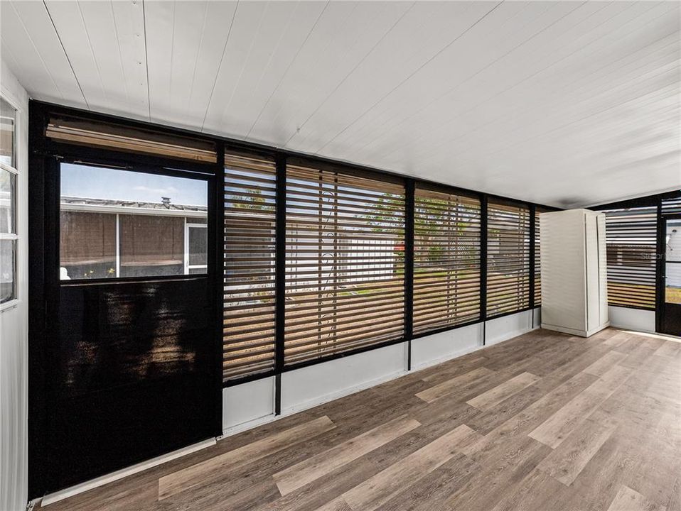 For Sale: $69,922 (2 beds, 2 baths, 865 Square Feet)