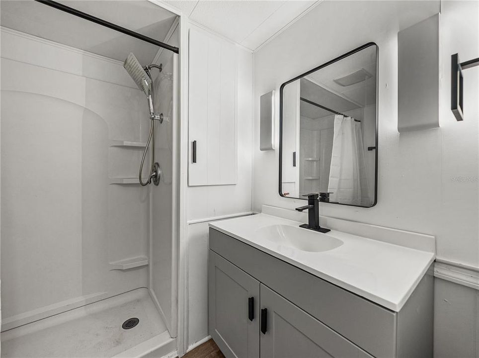 For Sale: $69,922 (2 beds, 2 baths, 865 Square Feet)