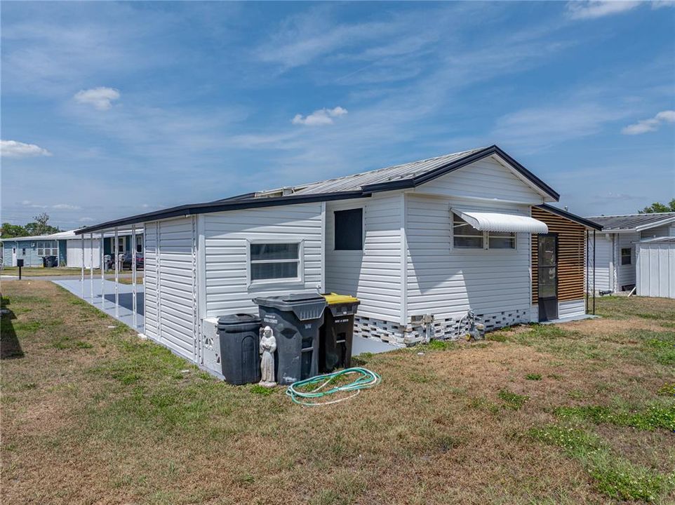 For Sale: $69,922 (2 beds, 2 baths, 865 Square Feet)