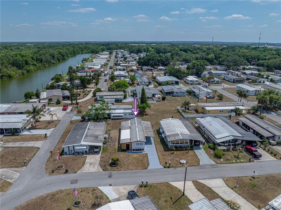 For Sale: $69,922 (2 beds, 2 baths, 865 Square Feet)