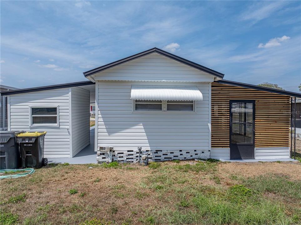 For Sale: $69,922 (2 beds, 2 baths, 865 Square Feet)