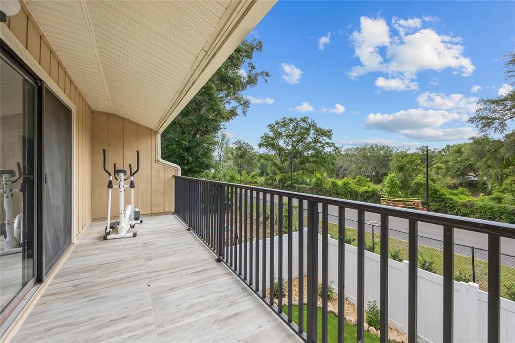 合同活跃: $169,000 (3 贝兹, 2 浴室, 1500 平方英尺)