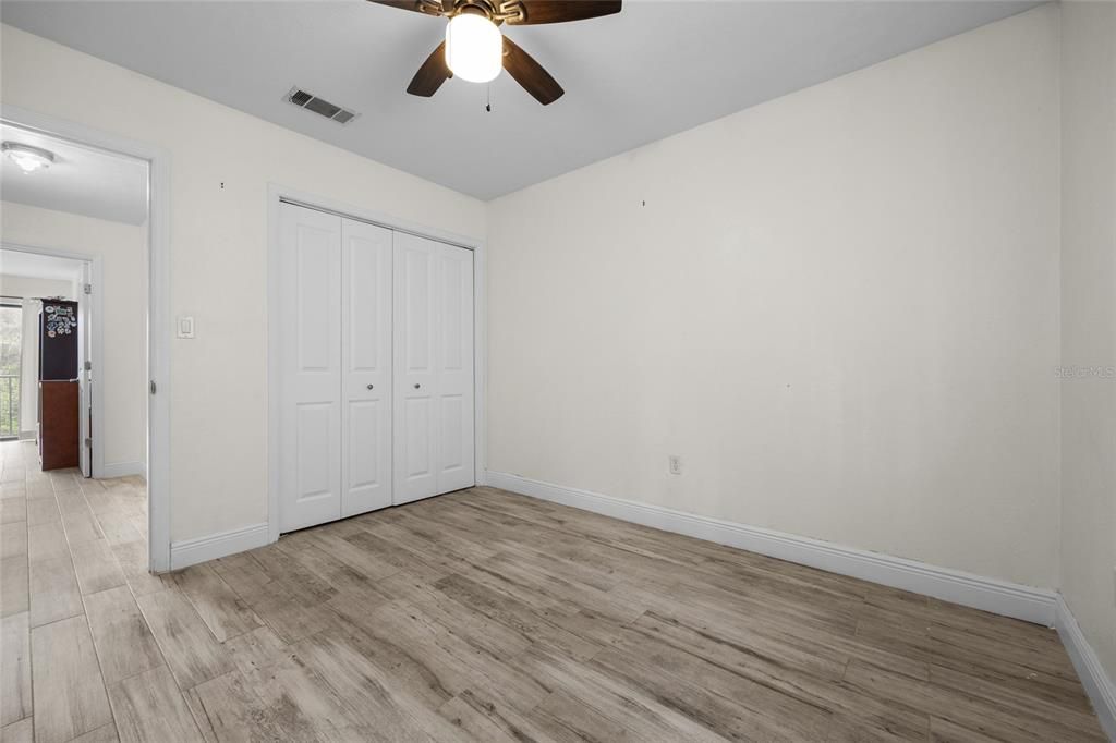 合同活跃: $169,000 (3 贝兹, 2 浴室, 1500 平方英尺)