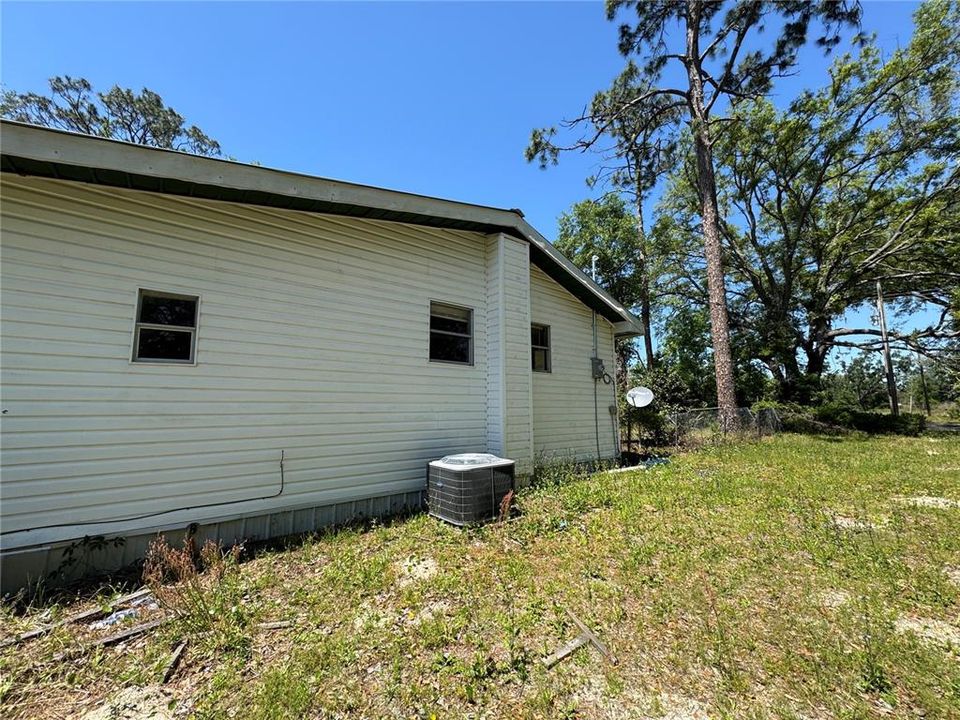 На продажу: $329,000 (5 спален, 4 ванн, 1992 Квадратных фут)