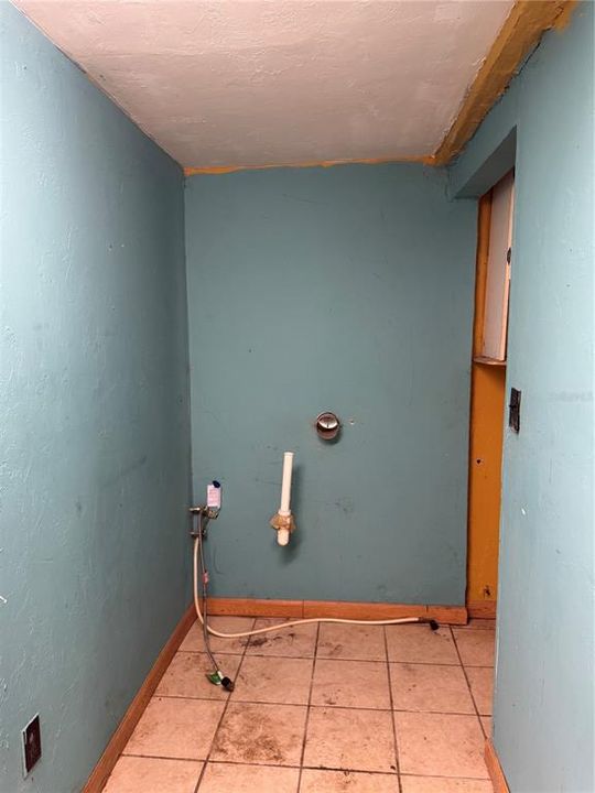 На продажу: $329,000 (5 спален, 4 ванн, 1992 Квадратных фут)