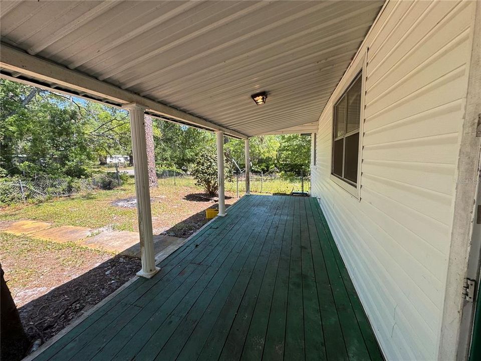 На продажу: $329,000 (5 спален, 4 ванн, 1992 Квадратных фут)