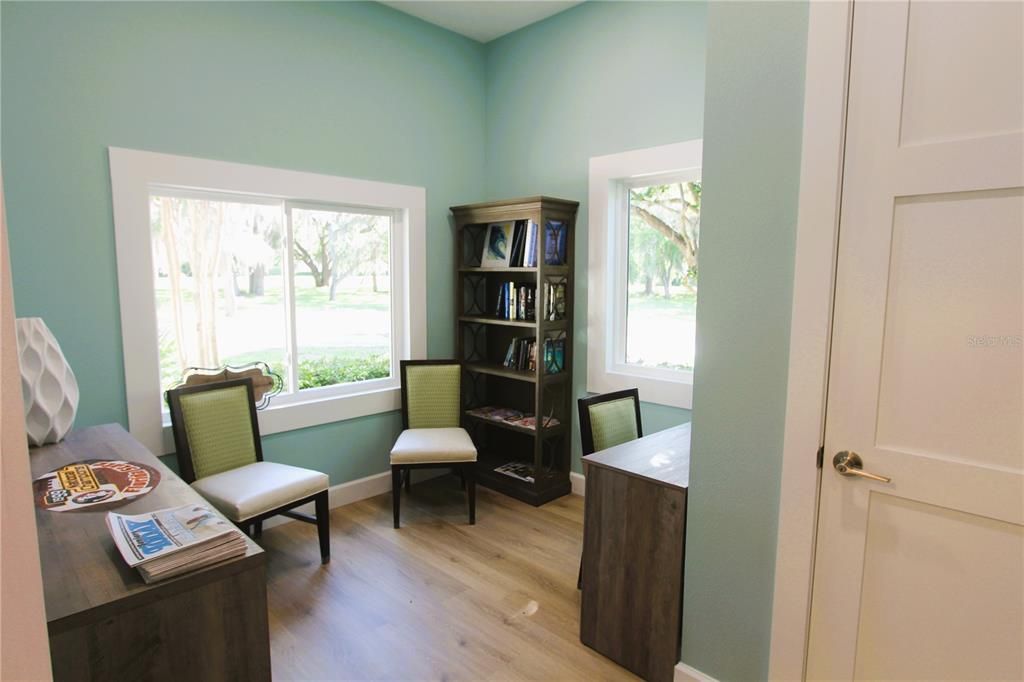 Active With Contract: $205,000 (2 beds, 2 baths, 1155 Square Feet)