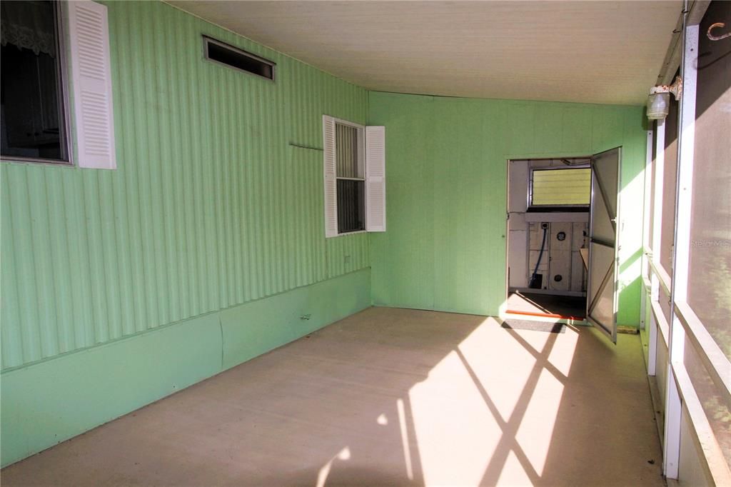 Active With Contract: $205,000 (2 beds, 2 baths, 1155 Square Feet)