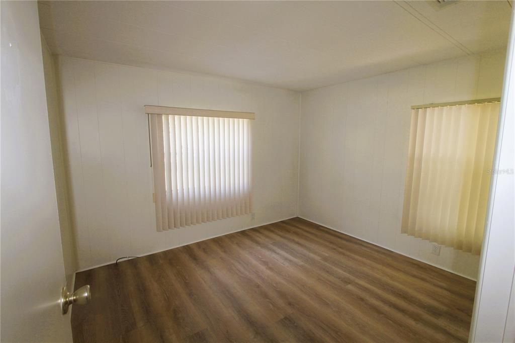 Active With Contract: $205,000 (2 beds, 2 baths, 1155 Square Feet)