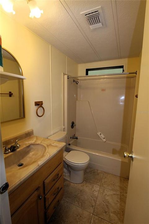 Active With Contract: $205,000 (2 beds, 2 baths, 1155 Square Feet)