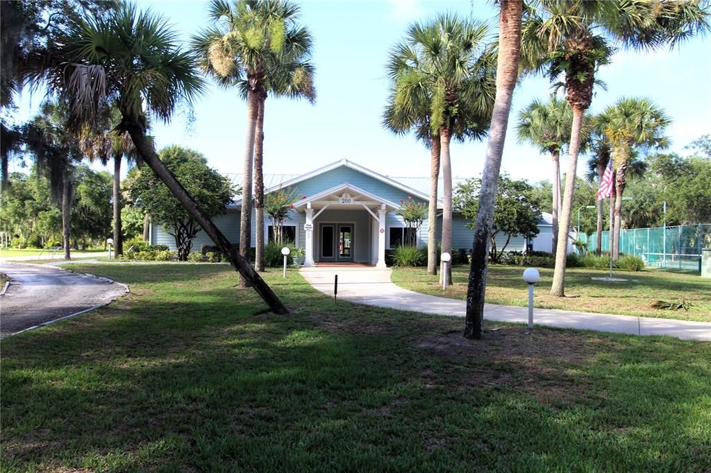 Active With Contract: $205,000 (2 beds, 2 baths, 1155 Square Feet)