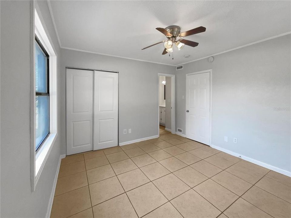 Active With Contract: $280,000 (2 beds, 3 baths, 1307 Square Feet)