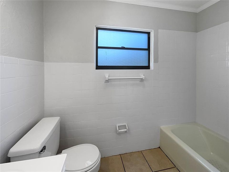 Active With Contract: $280,000 (2 beds, 3 baths, 1307 Square Feet)