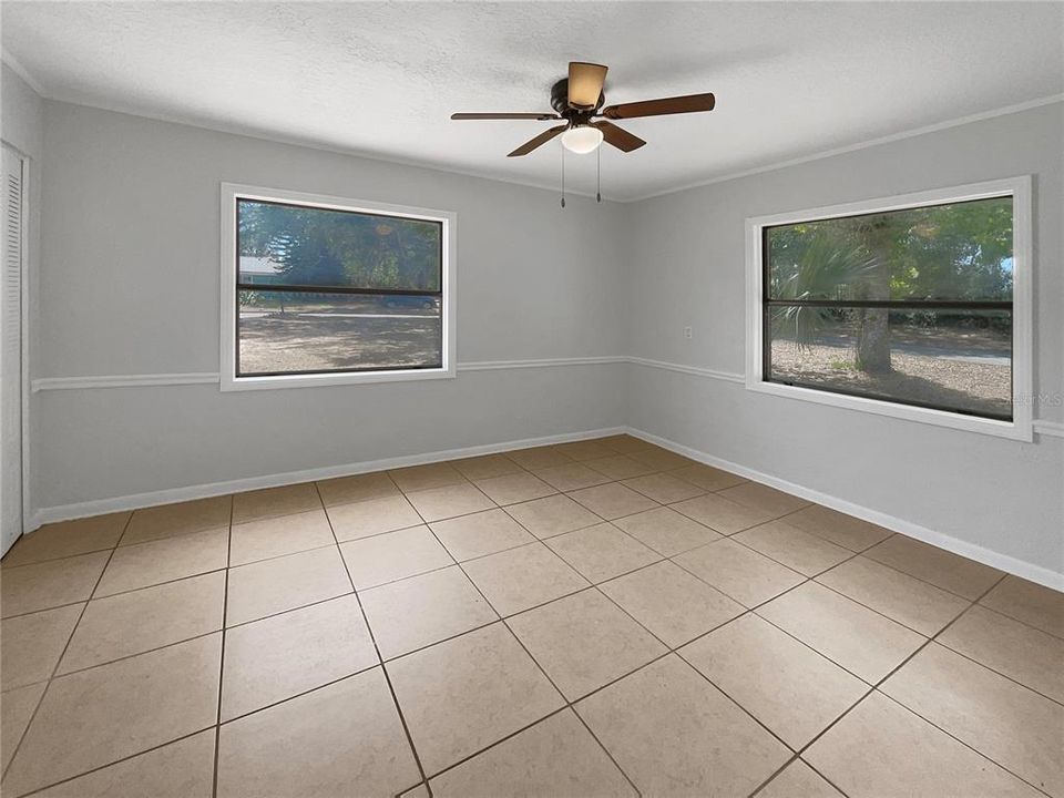 Active With Contract: $280,000 (2 beds, 3 baths, 1307 Square Feet)