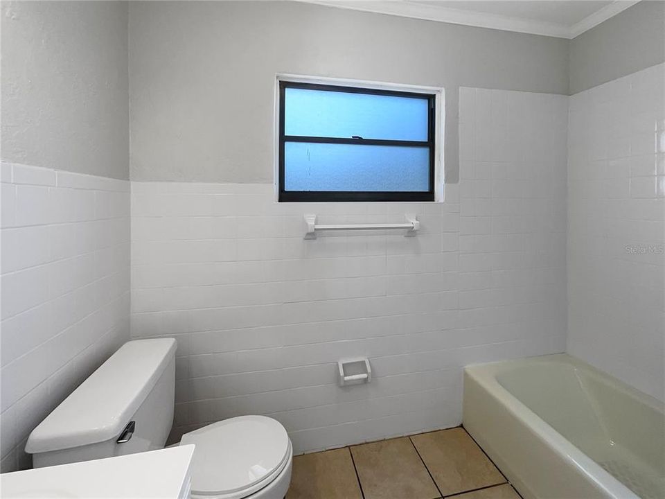 Active With Contract: $280,000 (2 beds, 3 baths, 1307 Square Feet)