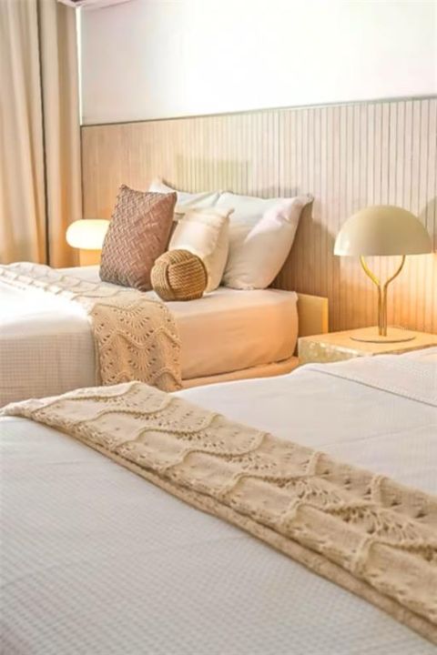 Под контрактом: $339,000 (1 спален, 1 ванн, 486 Квадратных фут)