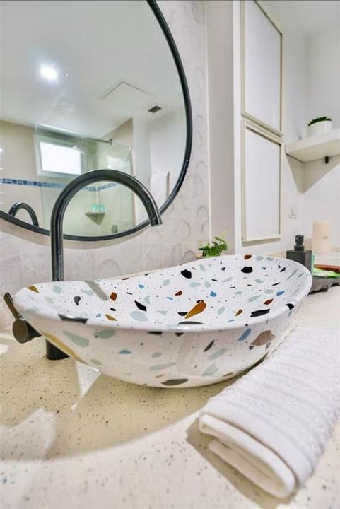 Под контрактом: $339,000 (1 спален, 1 ванн, 486 Квадратных фут)