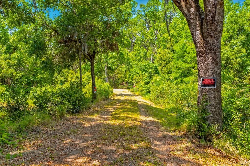 待售: $215,000 (1.80 acres)