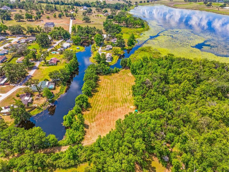 待售: $215,000 (1.80 acres)