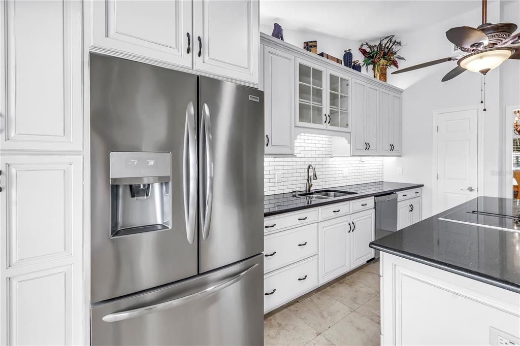 For Sale: $2,199,900 (3 beds, 3 baths, 2548 Square Feet)