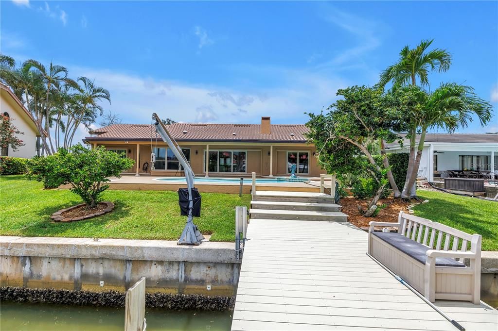 For Sale: $2,199,900 (3 beds, 3 baths, 2548 Square Feet)