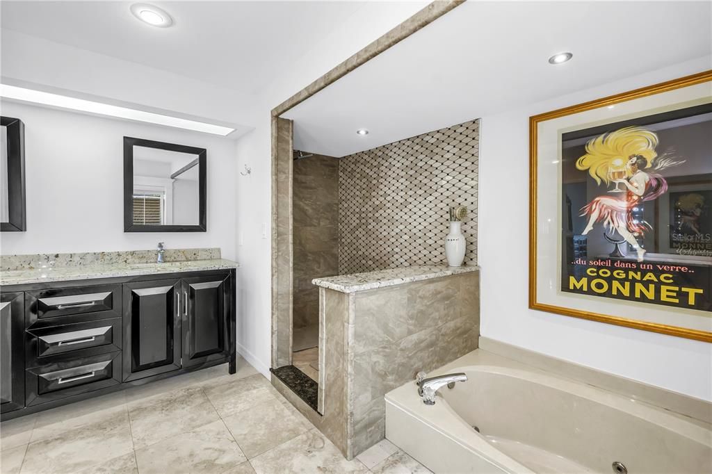 For Sale: $2,199,900 (3 beds, 3 baths, 2548 Square Feet)